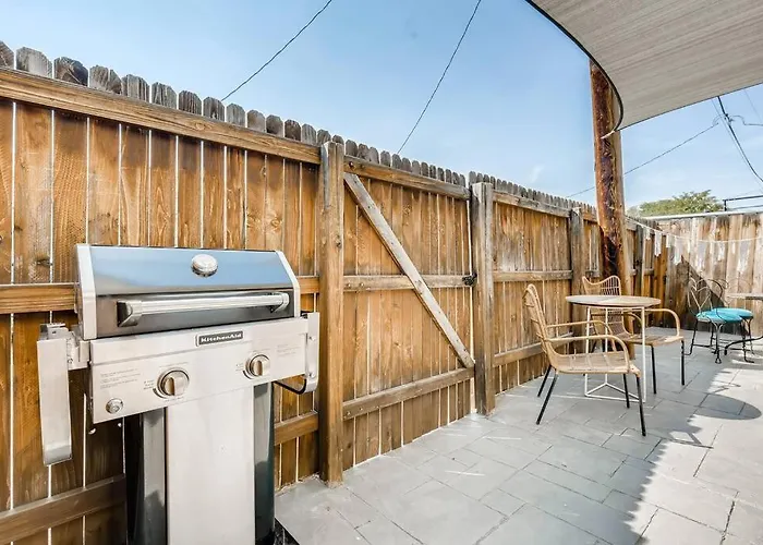 Family Townhome Near Mountains & Olde Town Arvada