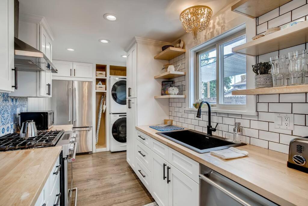 Family Townhome Near Mountains & Olde Town Arvada
