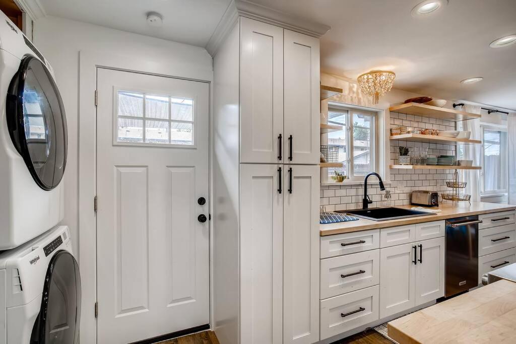 Family Townhome Near Mountains & Olde Town Apartment *