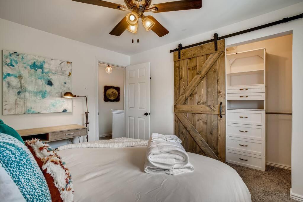 Apartment Family Townhome Near Mountains & Olde Town